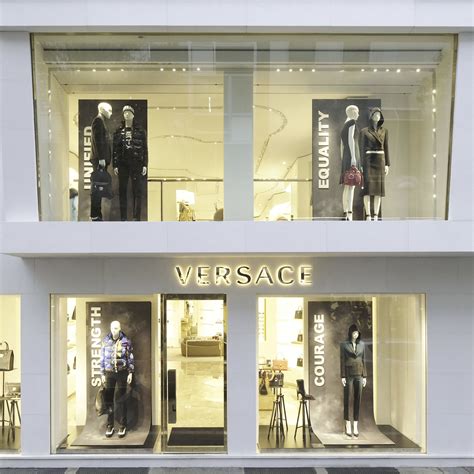 versace store frankfurt|Versace .